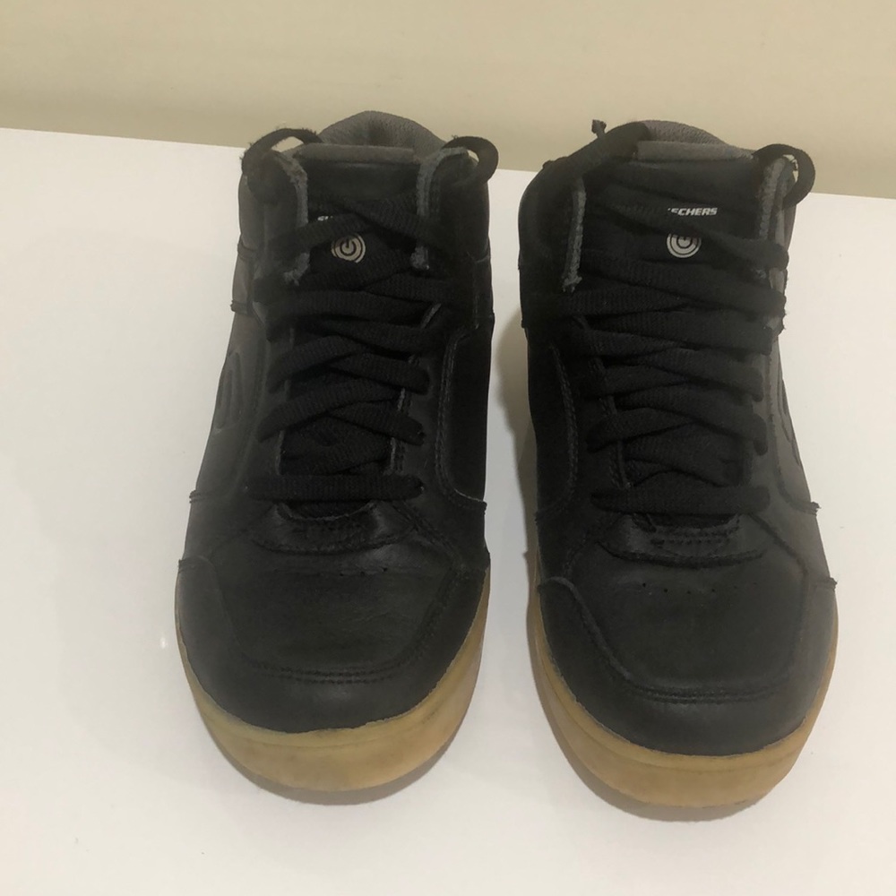 Boys shoes